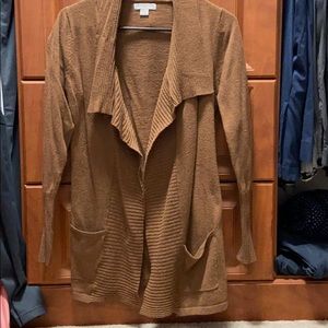 Brown/camel colored waterfall sweater with pockets